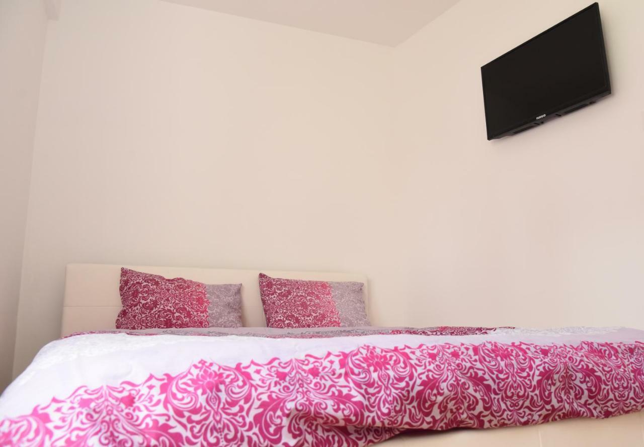 Kiara Apartments Skopje Ngoại thất bức ảnh